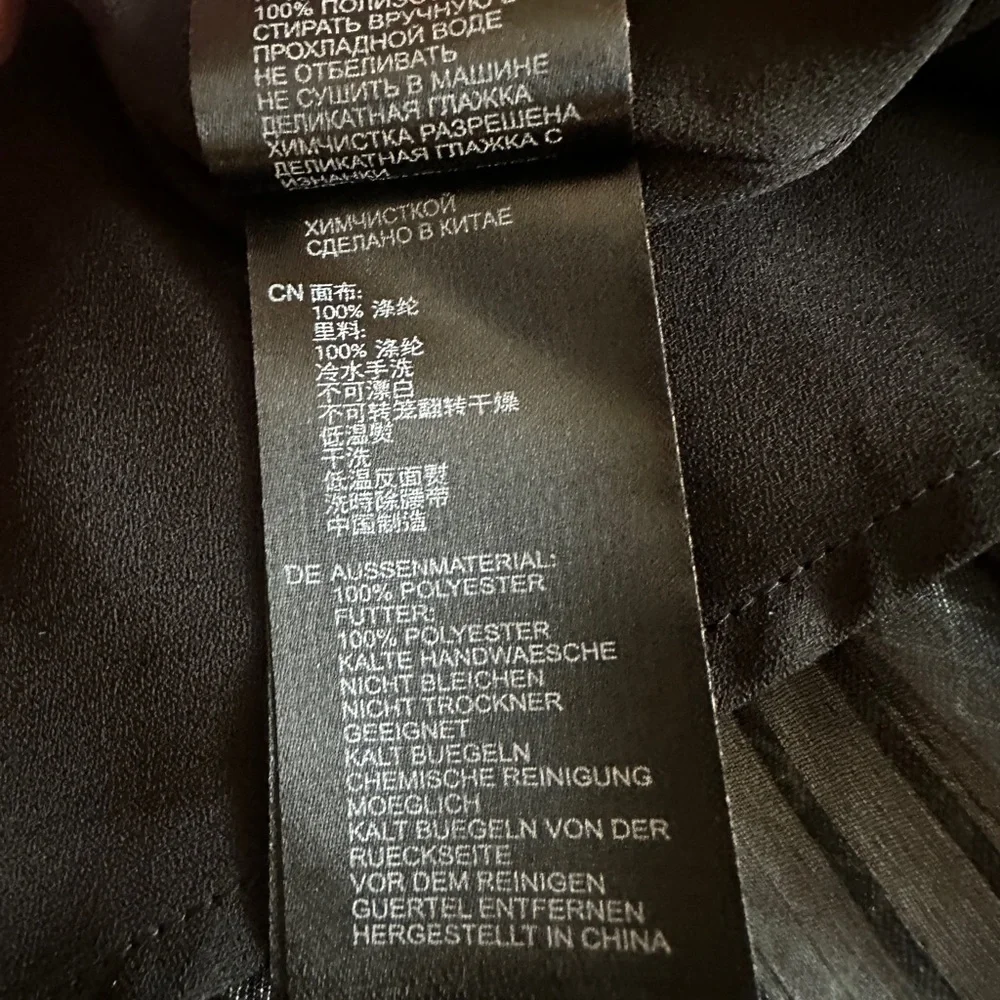 Reiss Snake Print Mini Skirt in green and black - Picture 12 of 15